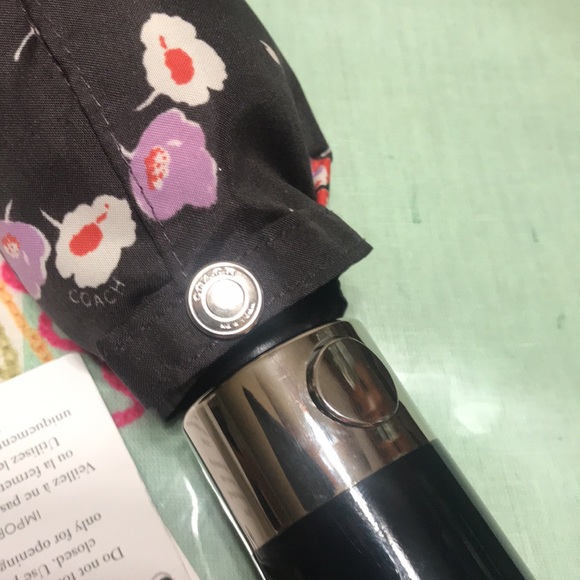 NWT 100% Authentic Coach FLORAL Print Umbrella - Picture 10 of 10